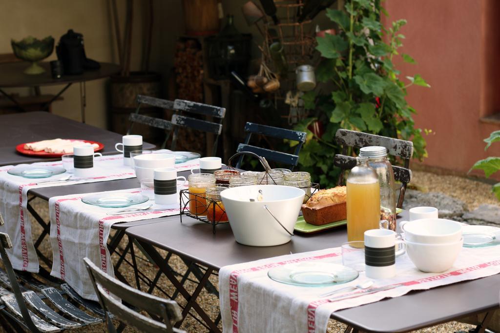 Bed and Breakfast Les Pierres Sauvages Besse-sur-Issole Exterior foto
