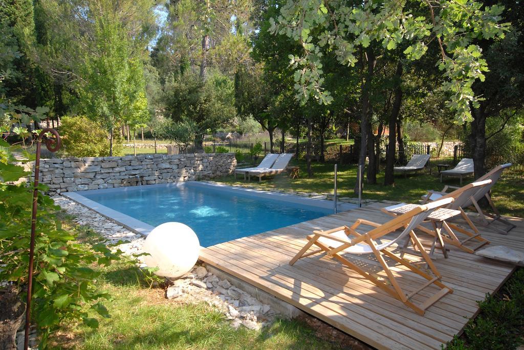 Bed and Breakfast Les Pierres Sauvages Besse-sur-Issole Exterior foto