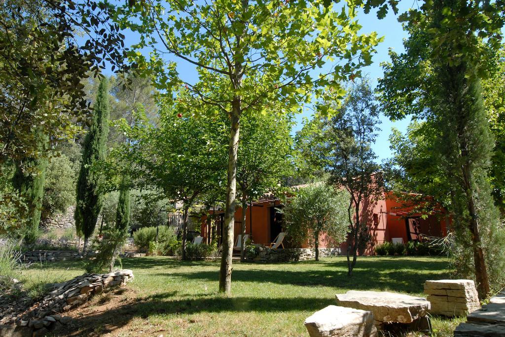 Bed and Breakfast Les Pierres Sauvages Besse-sur-Issole Exterior foto