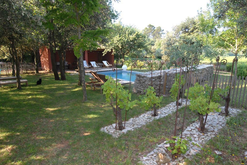 Bed and Breakfast Les Pierres Sauvages Besse-sur-Issole Exterior foto
